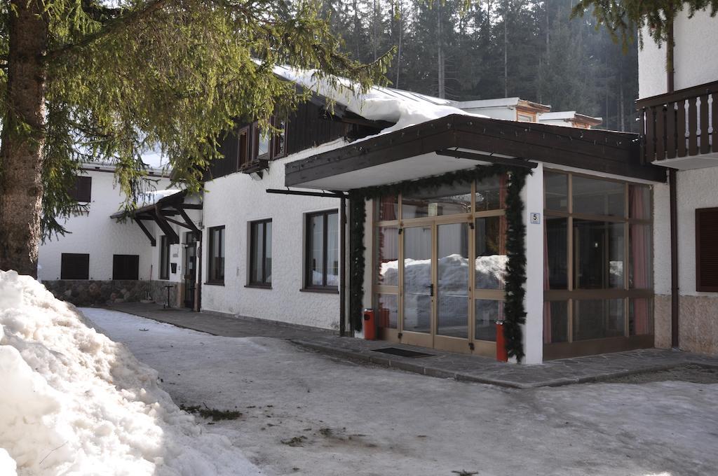 多比亚科阿尔皮纳旅馆酒店 外观 照片